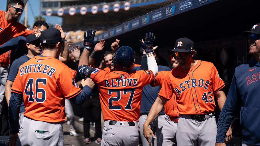 Altuve arriba a los 16 jonrones en victoria ante Dodgers