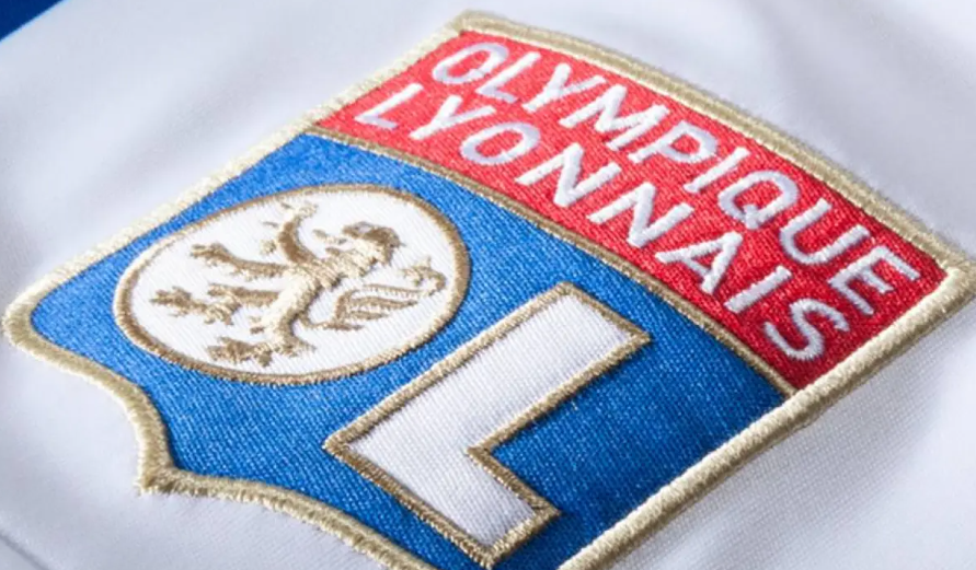 Olympique de Lyon seguirá en la Ligue 1 tras revertirse su descenso por deuda