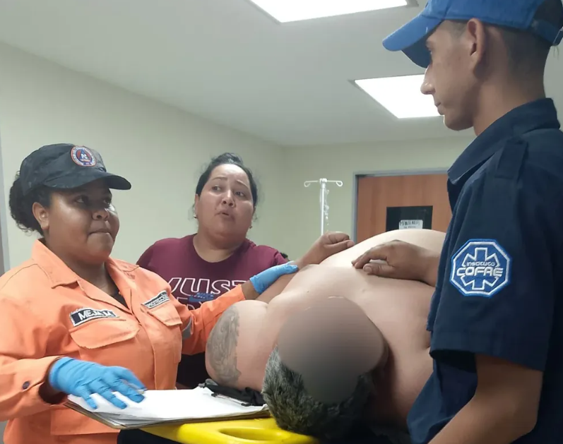 Herido motorizado al impactar contra una alcantarilla destapada en Maracaibo