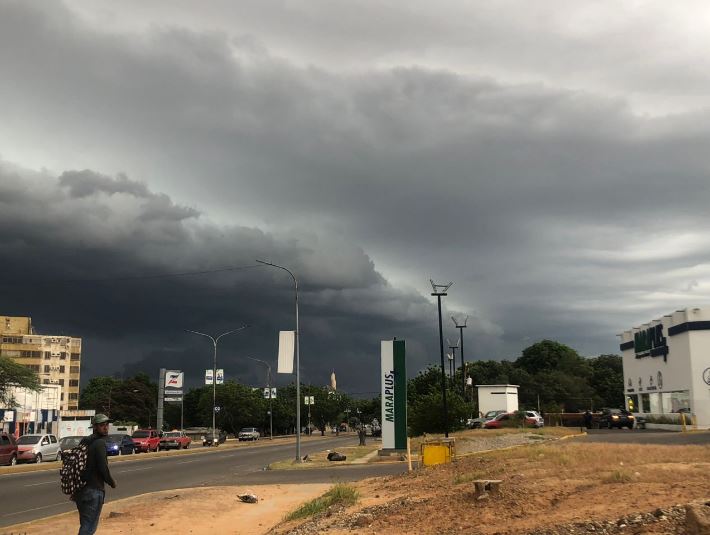 Cielo nublado y precipitaciones en Zulia y otros estados del país tras llegada de la Onda Tropical 16: Domingo y lunes entrará la 17, según Inameh