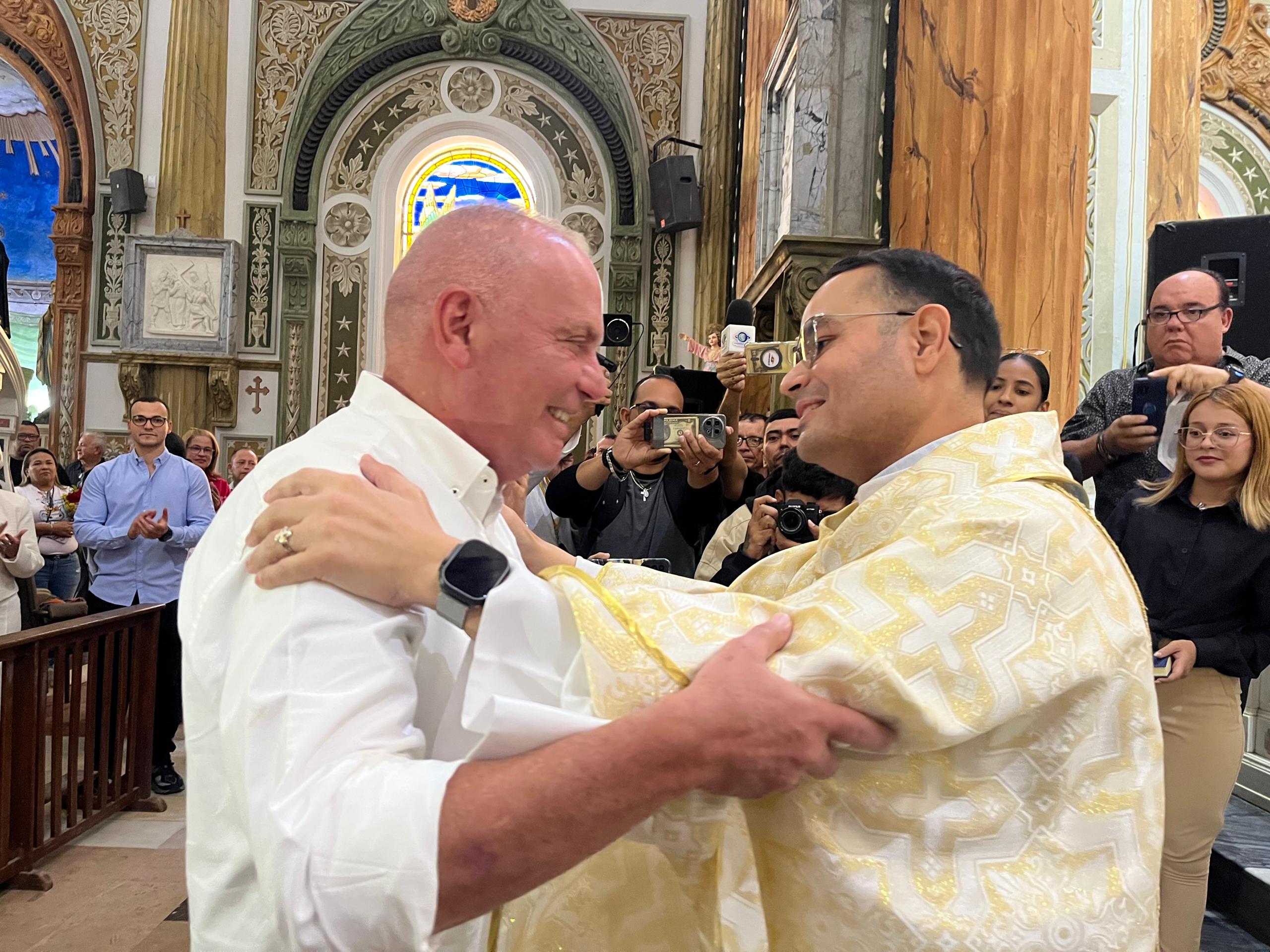 Realizan eucaristía en la Basílica de Chiquinquirá para bendecir la nueva gestión de Gian Carlo Di Martino como Alcalde de Maracaibo