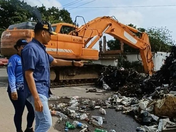 Gobernación del Zulia intensifica labores de saneamiento en la cañada Guanábana
