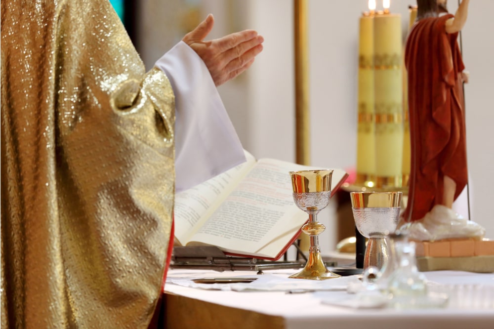 Arquidiócesis de Miami denunció la detención de un sacerdote venezolano al regresar a EEUU