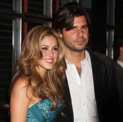 Captan juntos a Shakira y Antonio de la Rúa en un restaurante y se hace viral el video