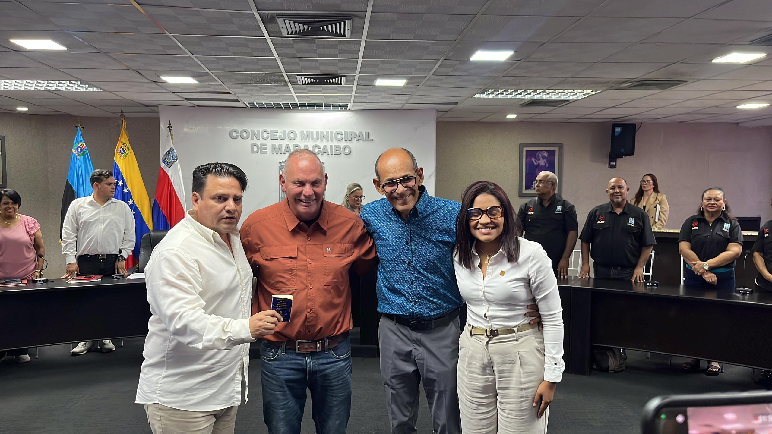 Alcalde Di Martino entregó credenciales a sus nuevos miembros de gabinete municipal