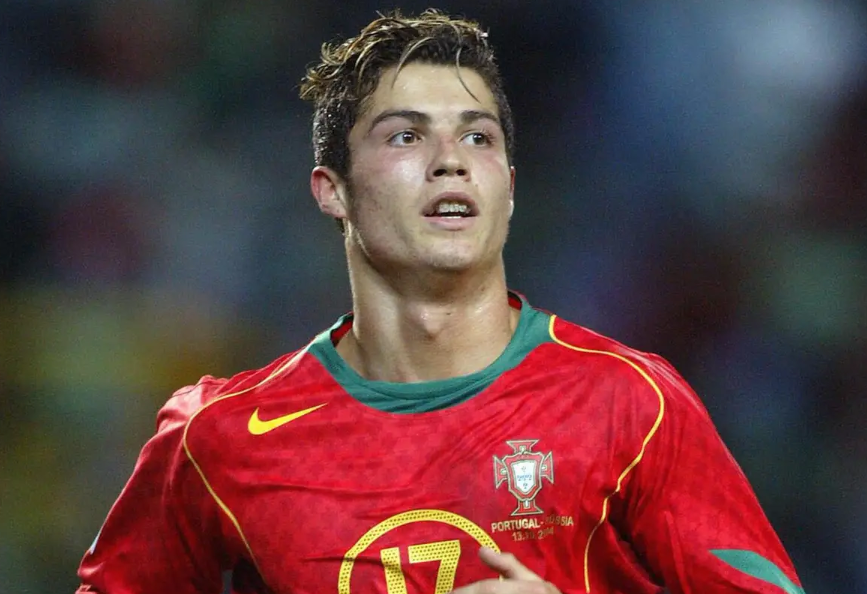 Cristiano Ronaldo cumple 22 años con la selección de Portugal