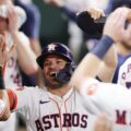 José Altuve conectó su cuadrangular 251 de por vida e igualó a Antonio Armas