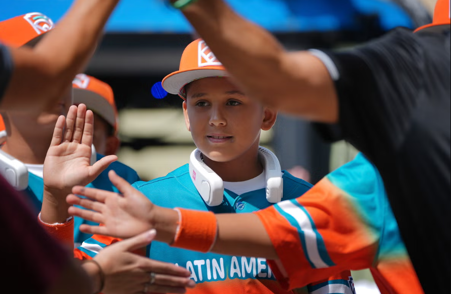 Venezuela desfiló previo a su debut en la Serie Mundial de Pequeñas Ligas en Williamsport