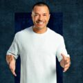 Xuxo rinde homenaje a la salsa, su género favorito y promociona Deseándote