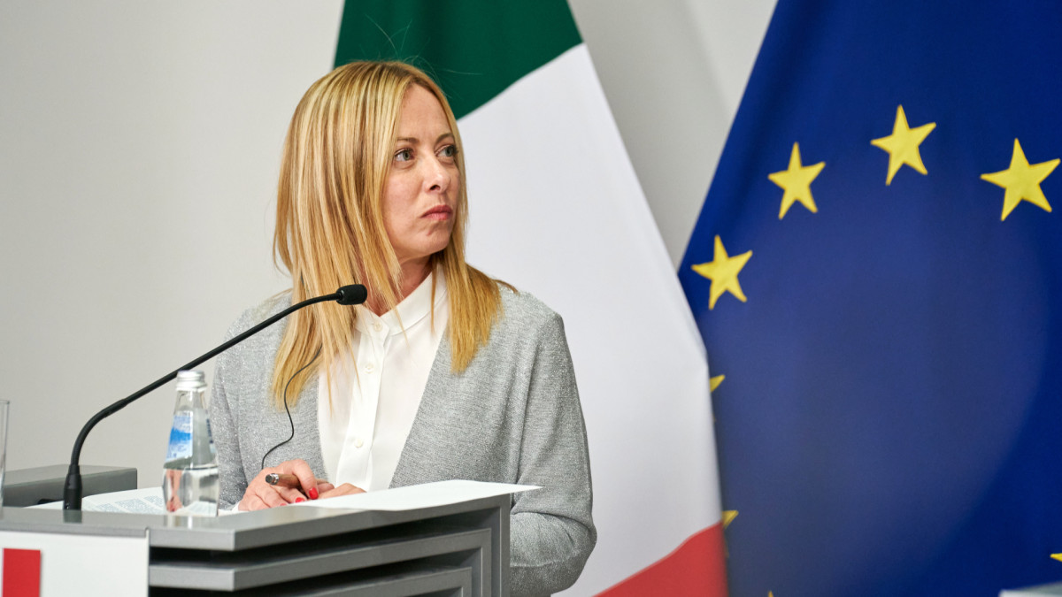 Imponente discurso de Meloni: 