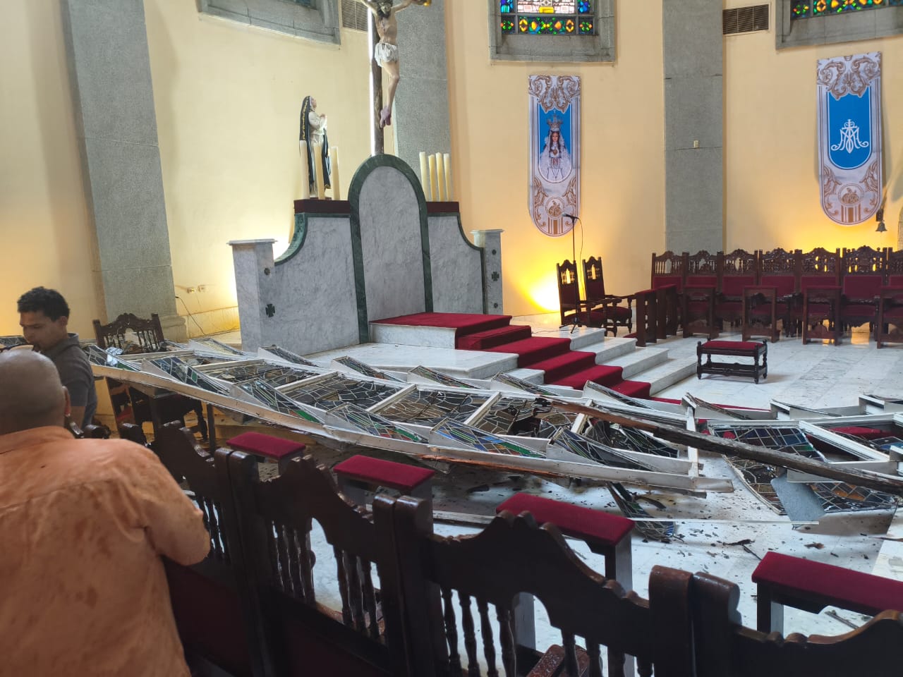 Vientos huracanados derribaron vitral de la catedral de Maturín
