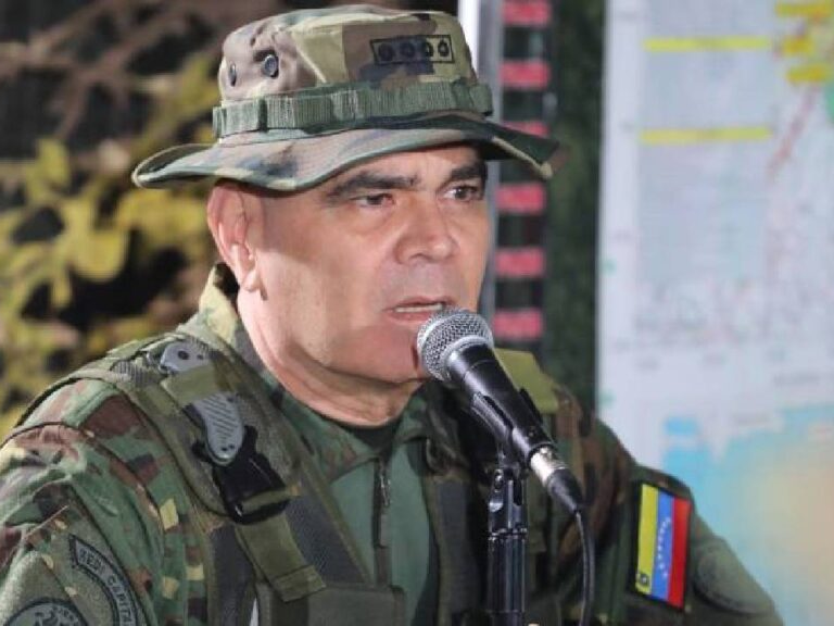 Ministro de Defensa denuncia que EEUU realiza vuelos de 