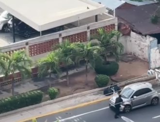 Conductora intenta arrollar a una persona en plena avenida El Milagro