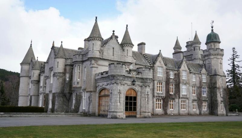 El Rey Carlos III anuncia el cierre temporal del castillo de Balmoral