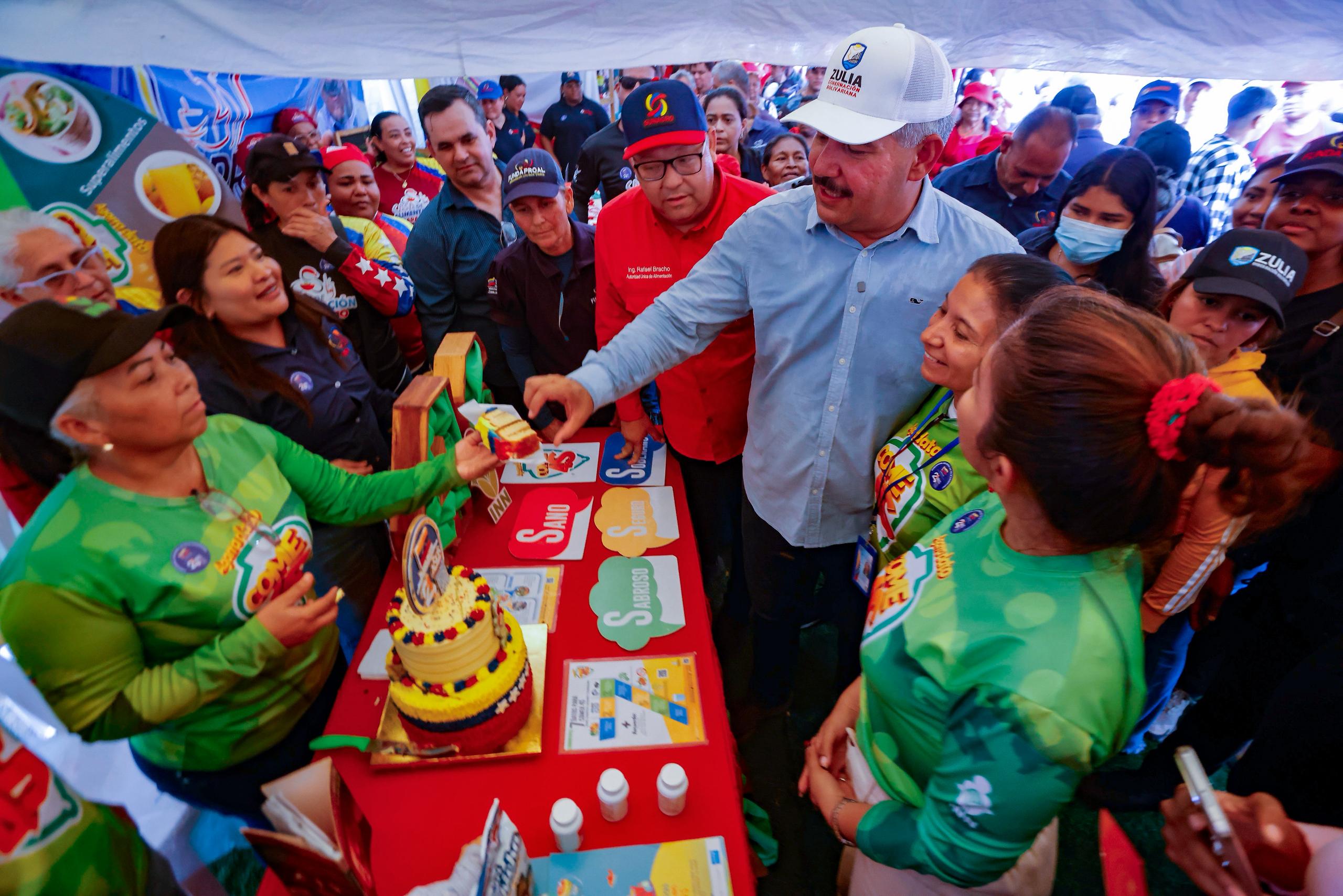 Gobierno Nacional entrega en el Zulia 700 trabucos Clap y financiamientos para 400 hectáreas de maíz