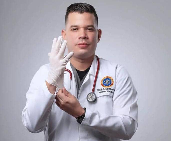 Comunidad indígena de Canaima hace llorar a joven médico con emotiva despedida