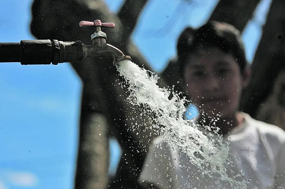 ¡Atento! El agua llega a estos sectores de Maracaibo y San Francisco