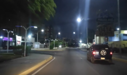 Dos carros impactaron en la avenida Bella Vista con 5 de Julio