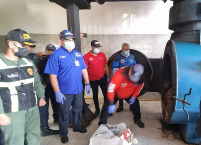 Incineraron tres mil kilos de cocaína tras ser incautada en una narcolancha en Falcón