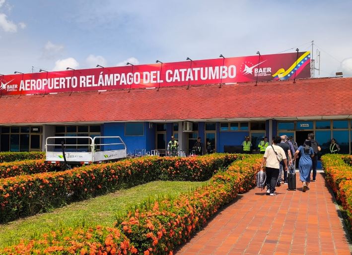 Aeropuerto de Santa Bárbara del Zulia fue habilitado durante un mes con vuelos a Caracas mientras reparan el de Mérida