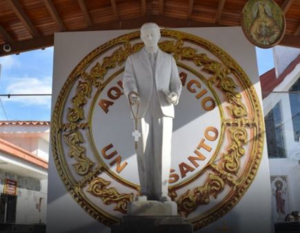 Isnotú, cuna de fe, honra a su 