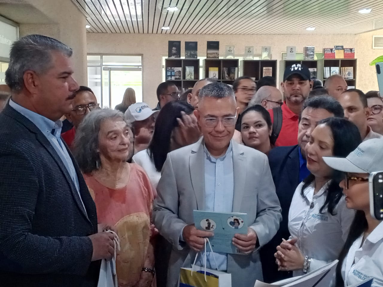 Ministro de Cultura Ernesto Villegas inauguró la vigésimo primera edición de la FILVEN en Maracaibo