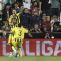 Salomón Rondón anotó su primer gol para conducir al triunfo del Real Oviedo