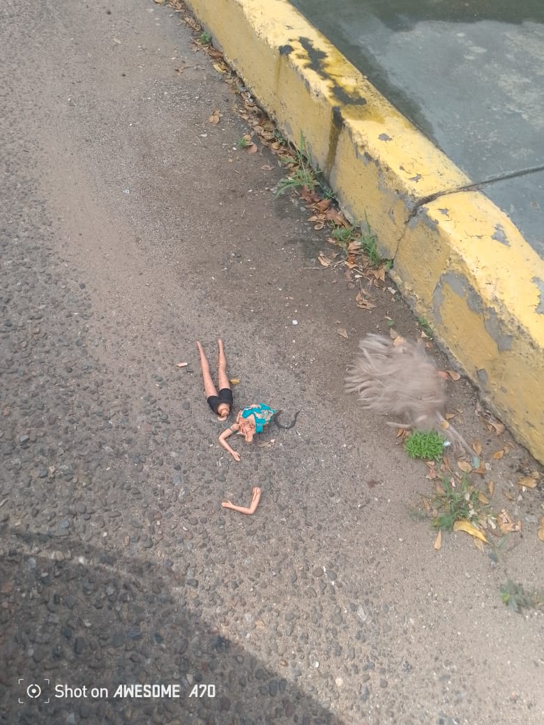La muerte de La Barbie: Imágenes fuertes