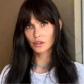 Demi Moore cambia de look: Estrena flequillo y rejuvenece 20 años de golpe