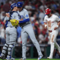 Los Dodgers ponen en aprietos a los Filis en la Serie Divisional