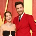 Chris Evans y su esposa Alba Baptista se convirtieron en padres por primera vez