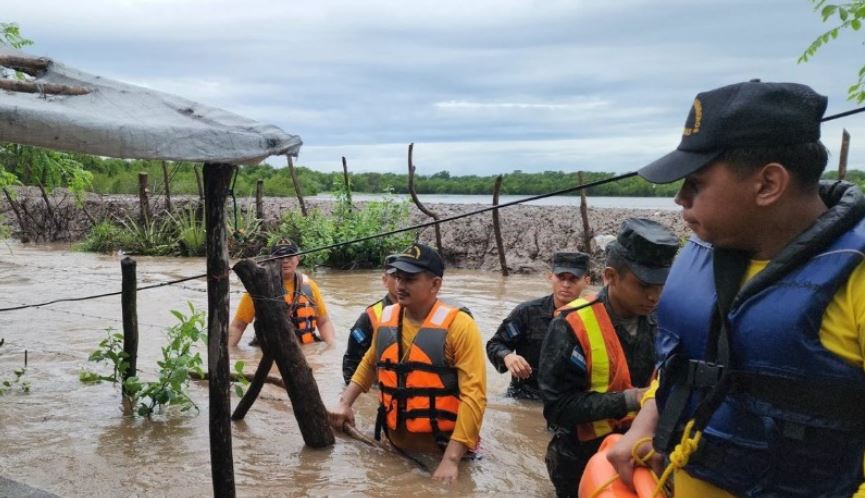 Cinco muertos y 13 departamentos en alerta tras fuertes lluvias en Honduras