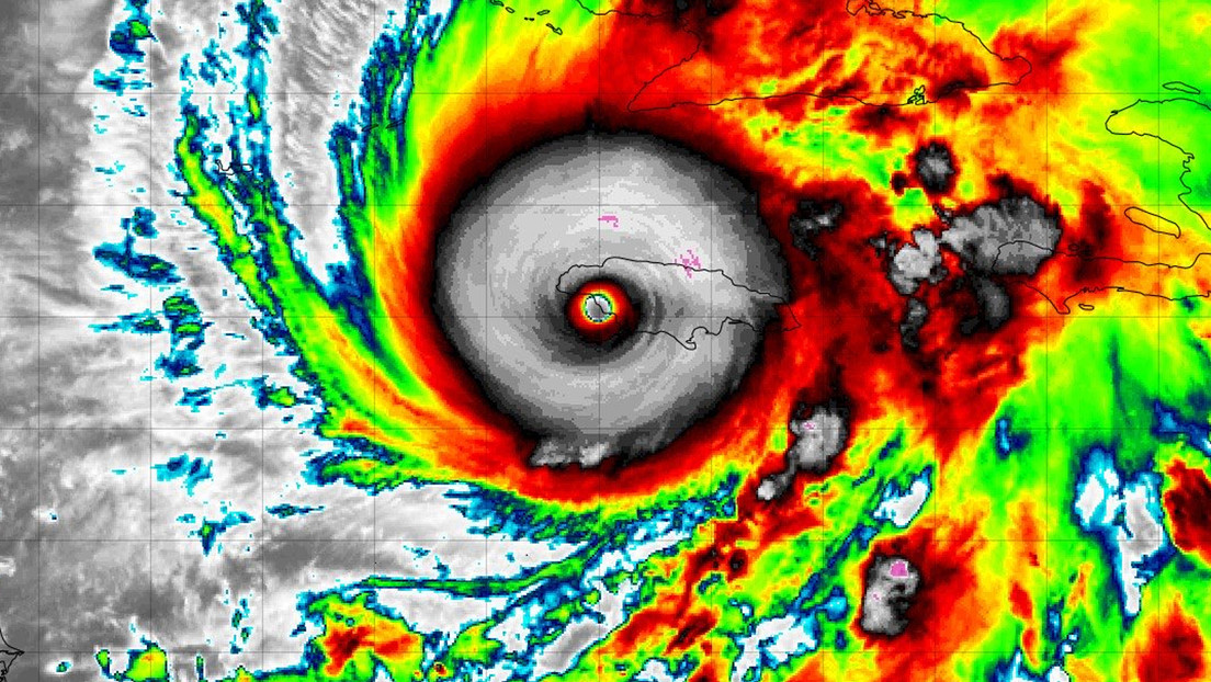 Jamaica soporta uno de los huracanes más poderosos registrados en el Atlántico