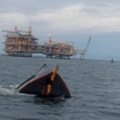 Tres pescadores rescatados y dos desaparecidos al hundirse una embarcación en el Lago de Maracaibo
