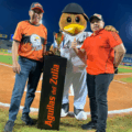 Noticia Al Día celebra su copa en el duelo entre Águilas del Zulia y Navegantes del Magallanes
