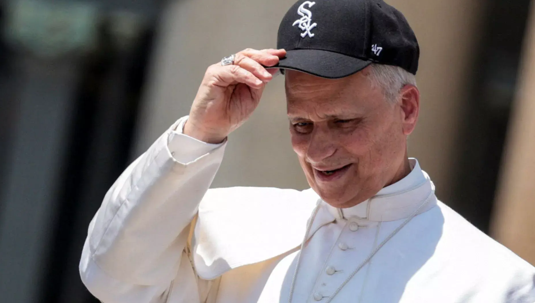 El Papa le recuerda a un fanático de Cachorros la eliminación por Serie Divisional