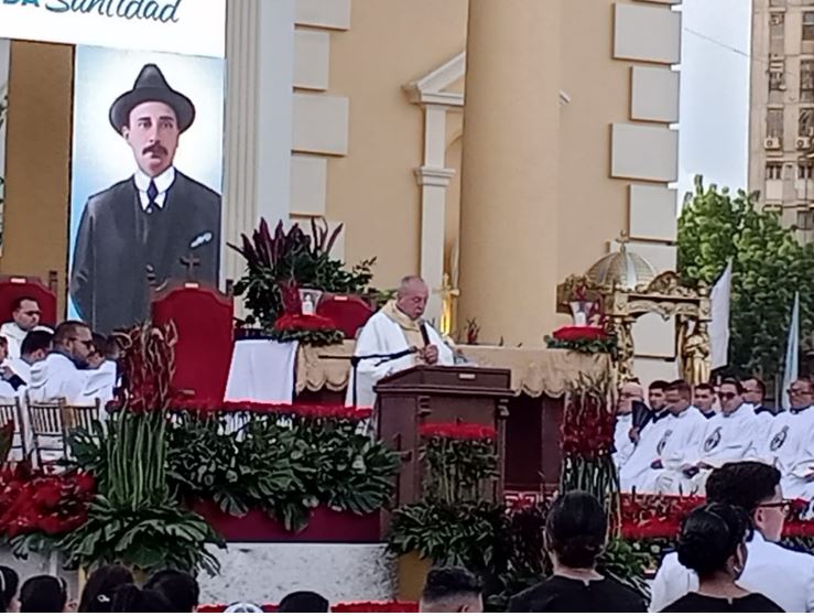 Comenzó la eucaristía que antecede el reencuentro de la Chinita con su feligresía