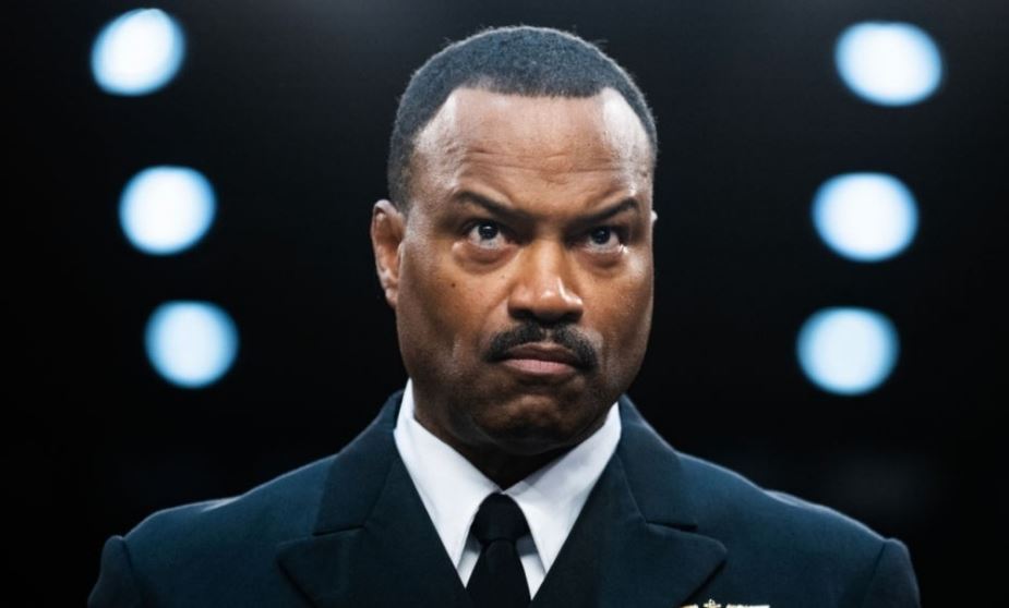 Renunció el Jefe del Comando Sur, quien supervisaba bombardeos a lanchas en el Caribe