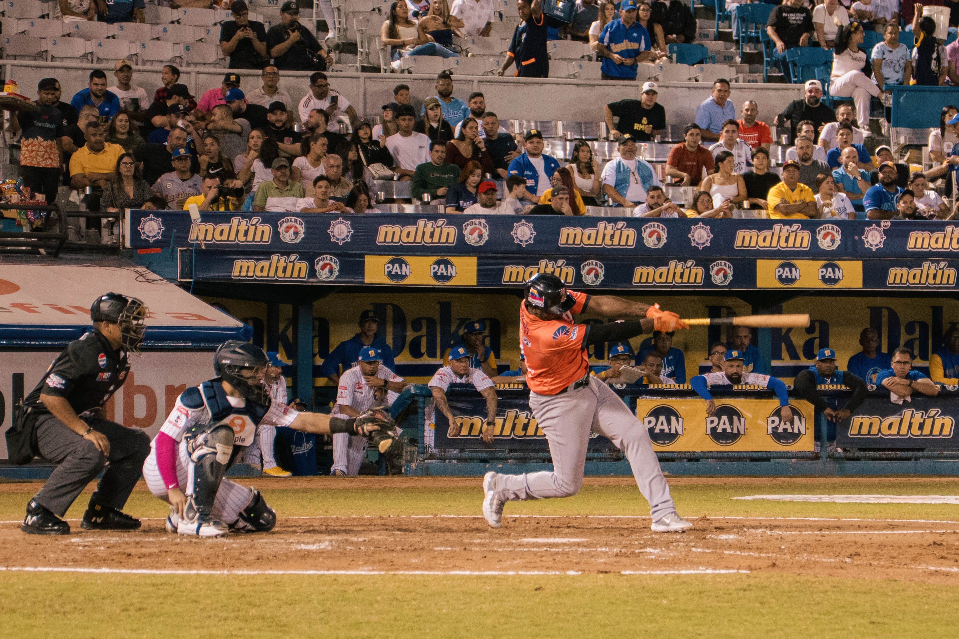 Águilas y Magallanes cerrarán serie en Valencia