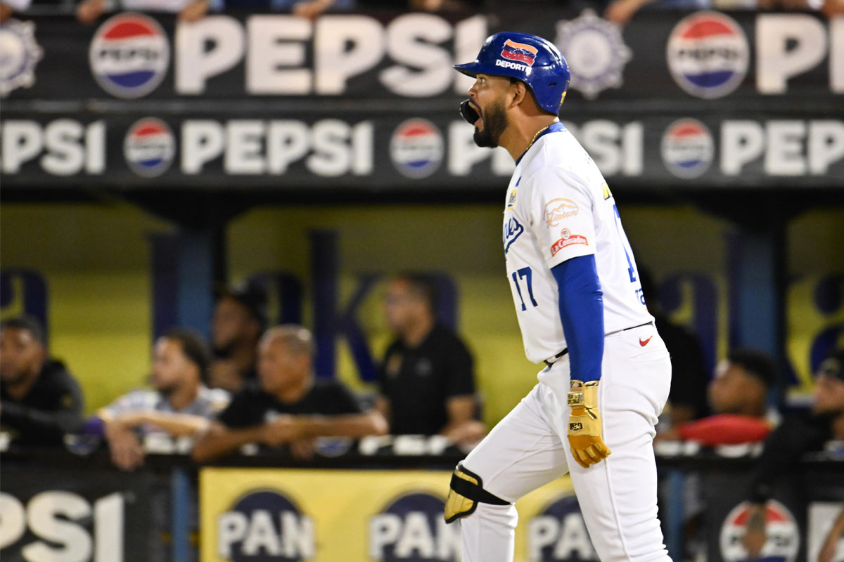 Magallanes dejó en el terreno a Leones y mantiene su dominio ante su eterno rival