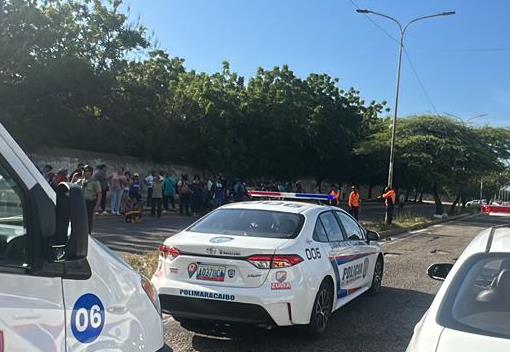 Un motorizado muerto y una mujer herida dejó accidente en la avenida Guajira la tarde de este 14-Nov