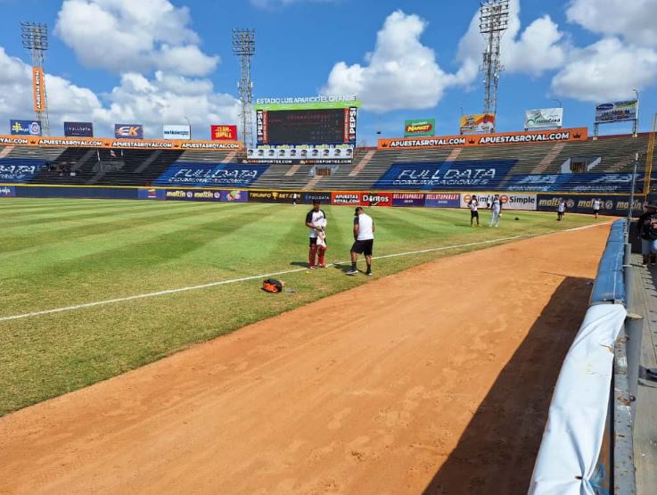 "El Nido" de viste de gala para recibir el Juego de la Chinita entre Águilas y Bravos