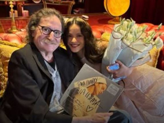 Rosalía tuvo encuentro con Charly García y visitó a la iglesia del Papa Francisco
