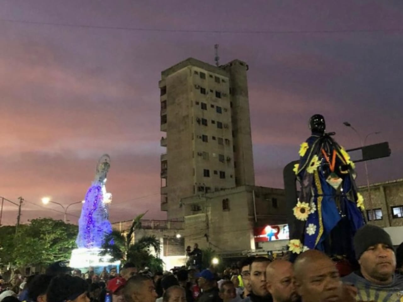 Todo listo para la procesión de San Benito este 27-Dic en Cabimas: Instan a evitar el uso de botellones llenos de ron para pagar promesas