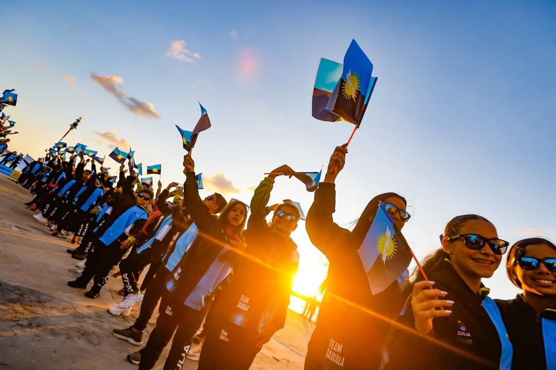 Abanderada delegación zuliana para los III Juegos Deportivos Nacionales Comunales 2025