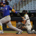 Tiburones se despide con triunfo ante Leones en el Monumental