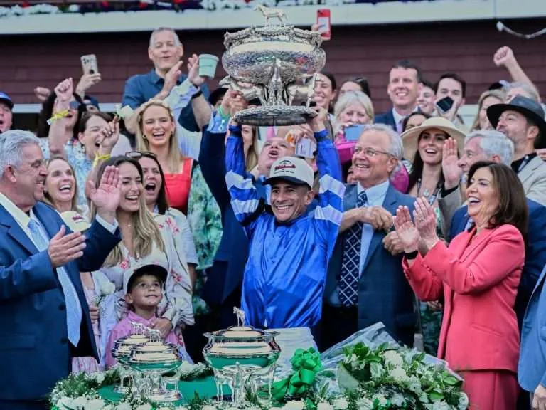 Junior Alvarado y Yorgelis Salazar reconocidos como Atletas del Año
