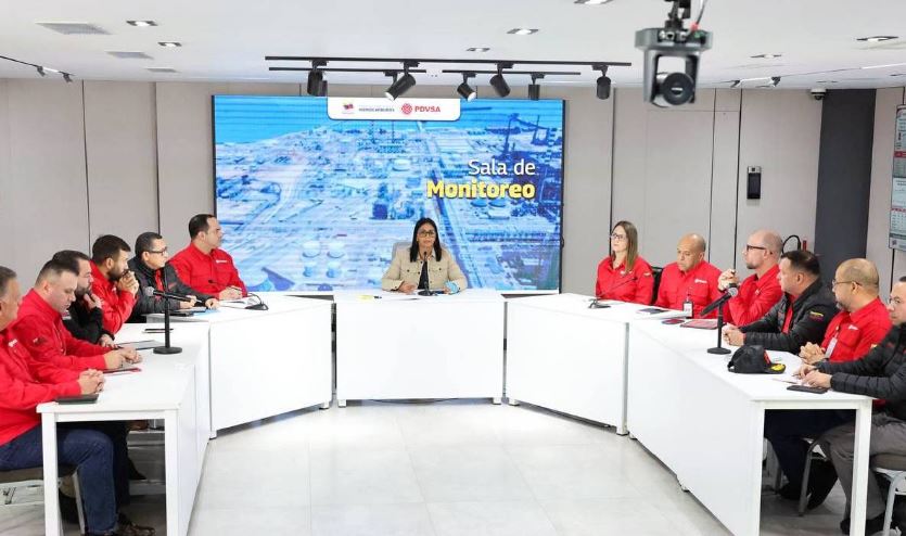 Ejecutivo Nacional pide a trabajadores extremar vigilancia en instalaciones petroleras