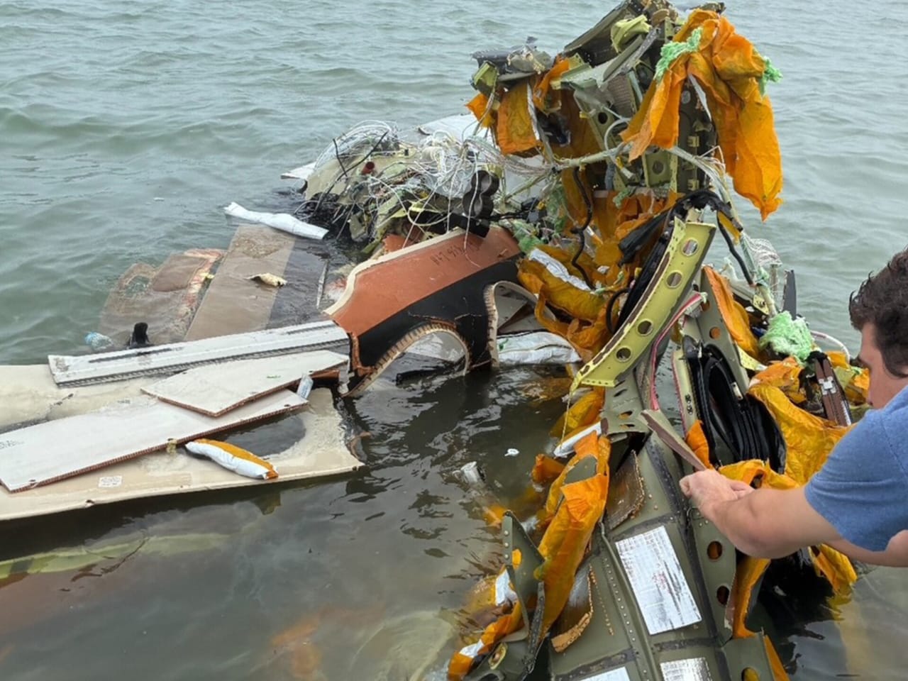 Cinco muertos al estrellarse una avioneta de la Marina Armada de México que realizaba un traslado médico en Texas