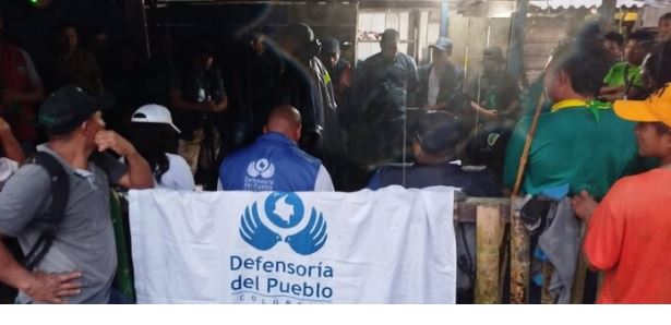 Liberados los 18 militares retenidos por indígenas en Chocó